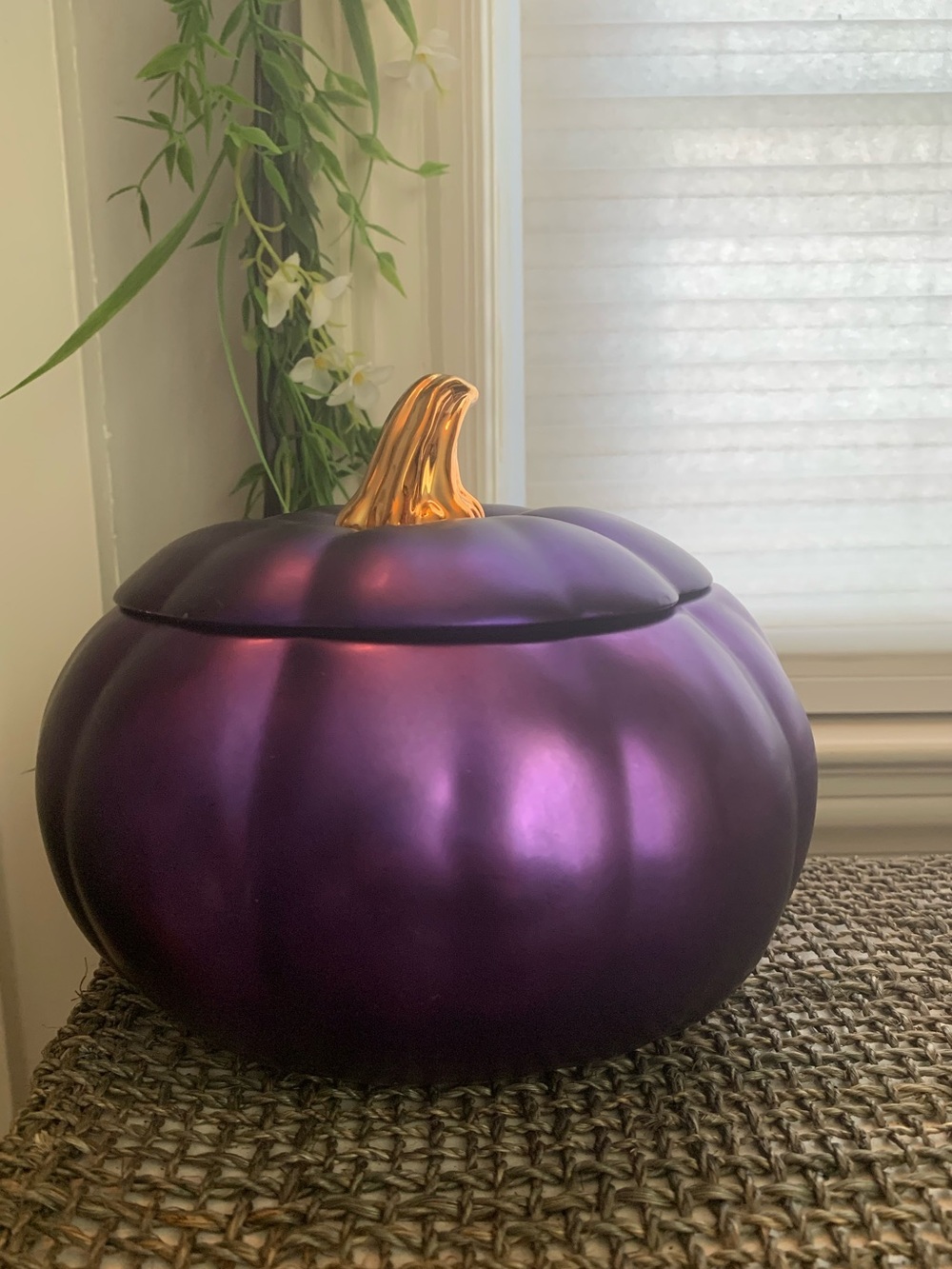 Vintage Teleflora Metallic Purple CeramicPumpkin Home Decor with Gold Stem Lid